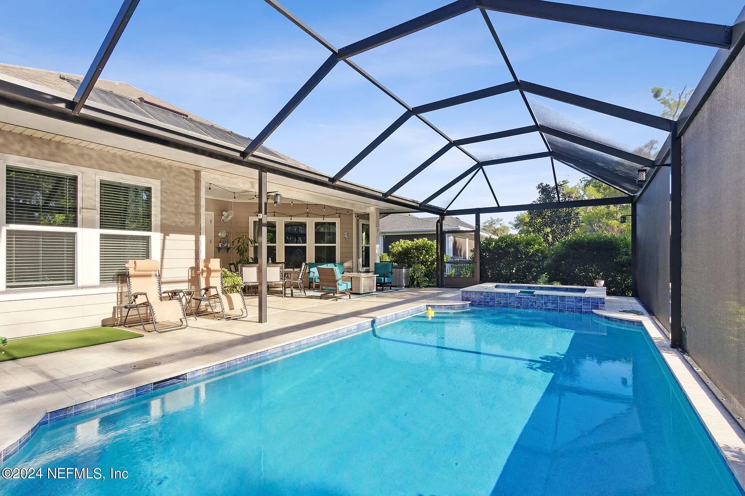 351 Park Forest — pool deck and lanai interior